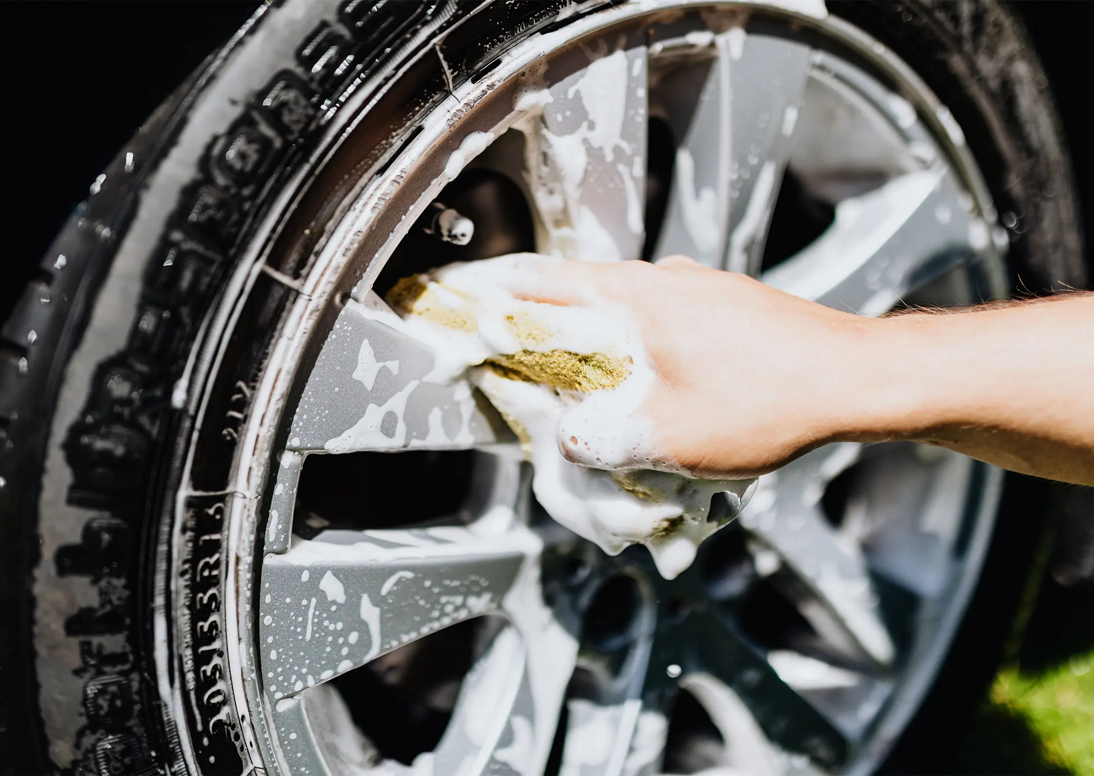 Vehicle Preparation Checklist: Cleaning, Inspection and Small Repairs Before Selling